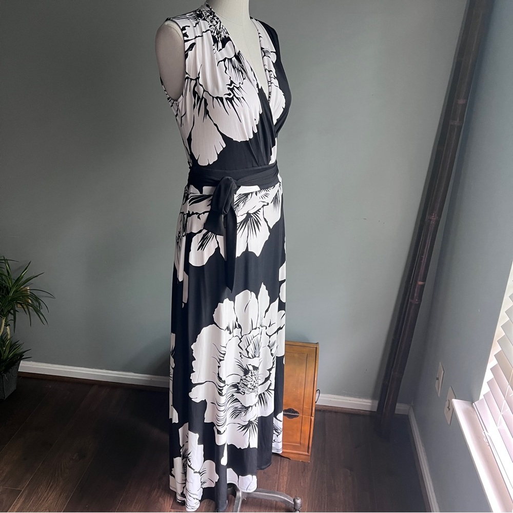 New York & Company stretch black and white floral print maxi dress size small - Picture 5 of 10